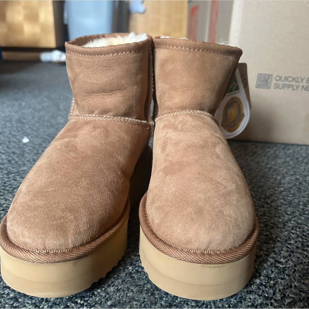 Brand-New Brown/Tan Made In Australia Platform Ugg Mini Boots